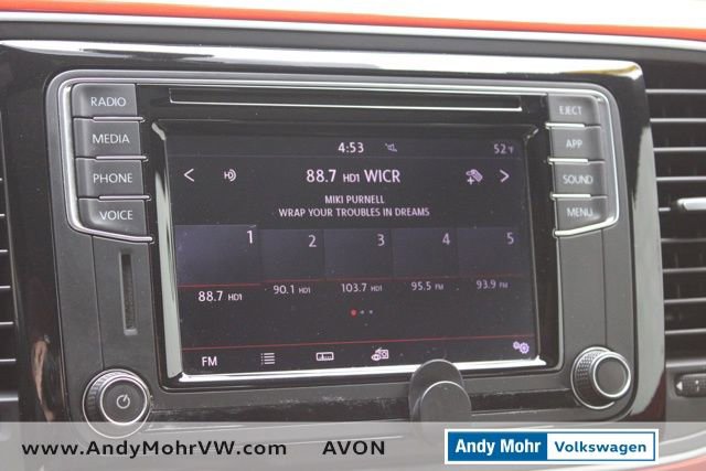 Used 2019 Volkswagen Beetle 2.0T SE image 32