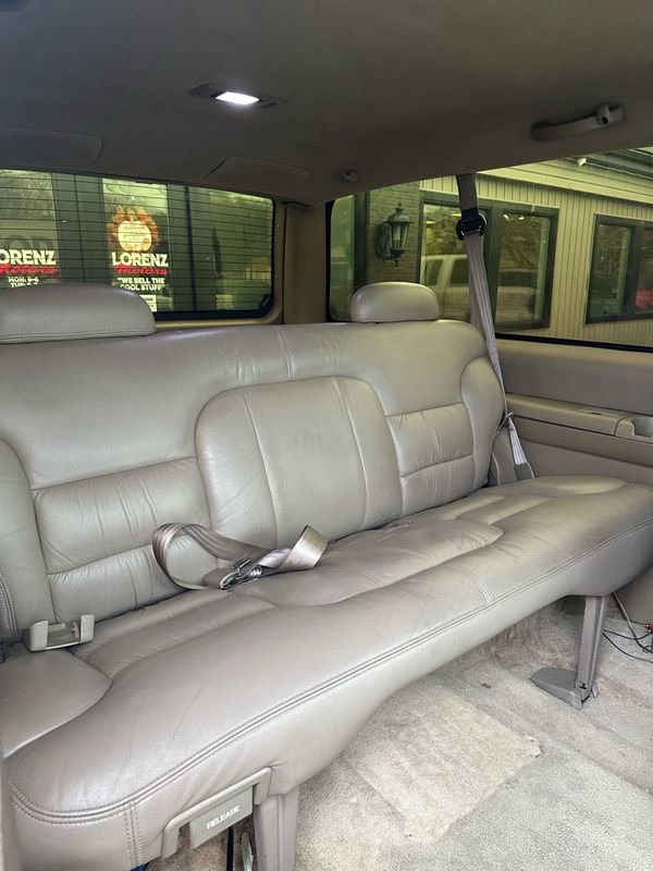Used 1999 Chevrolet Tahoe 4WD 2-Door w/ Preferred Equipment Group image 10