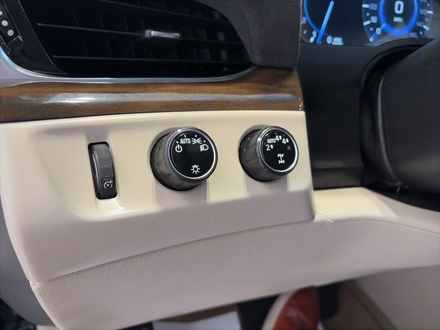 Used 2019 Cadillac Escalade Luxury w/ LPO, Radiant Package image 22