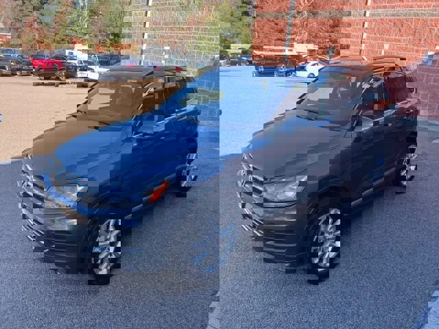 Used 2013 Volkswagen Touareg Sport