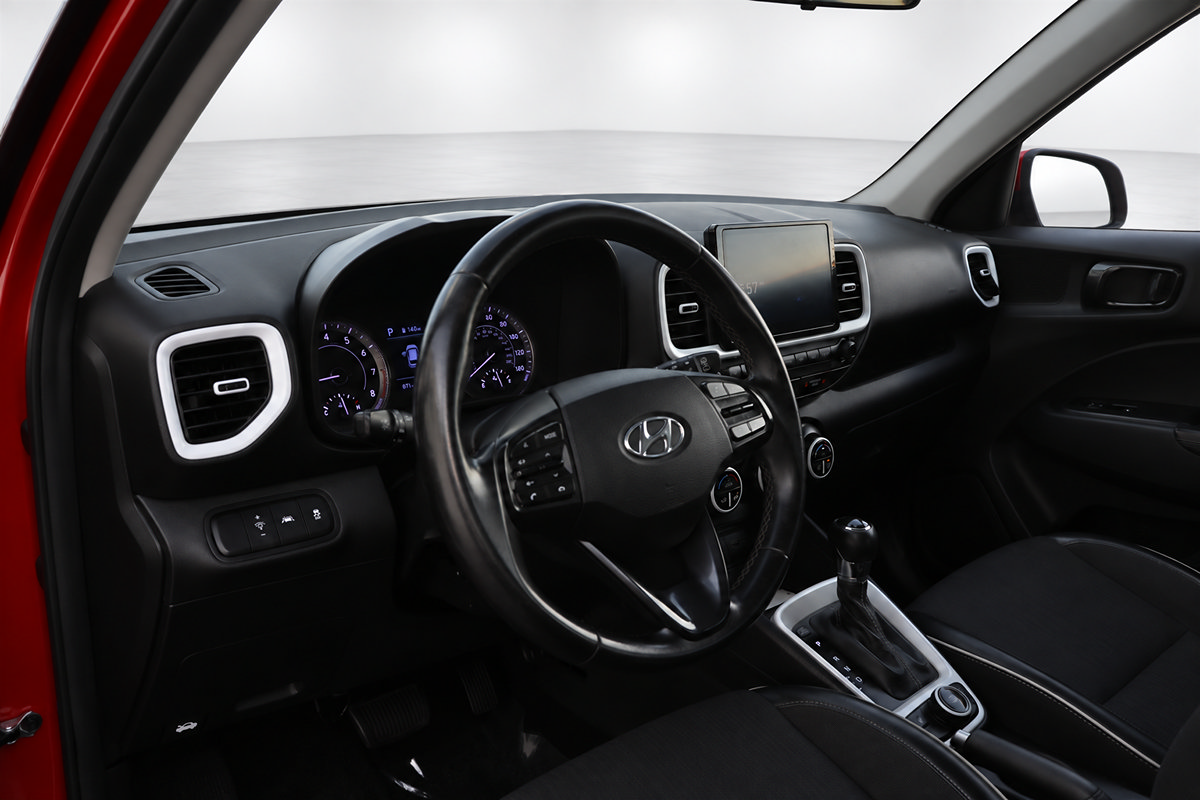 Used 2022 Hyundai Venue Limited FWD image 26