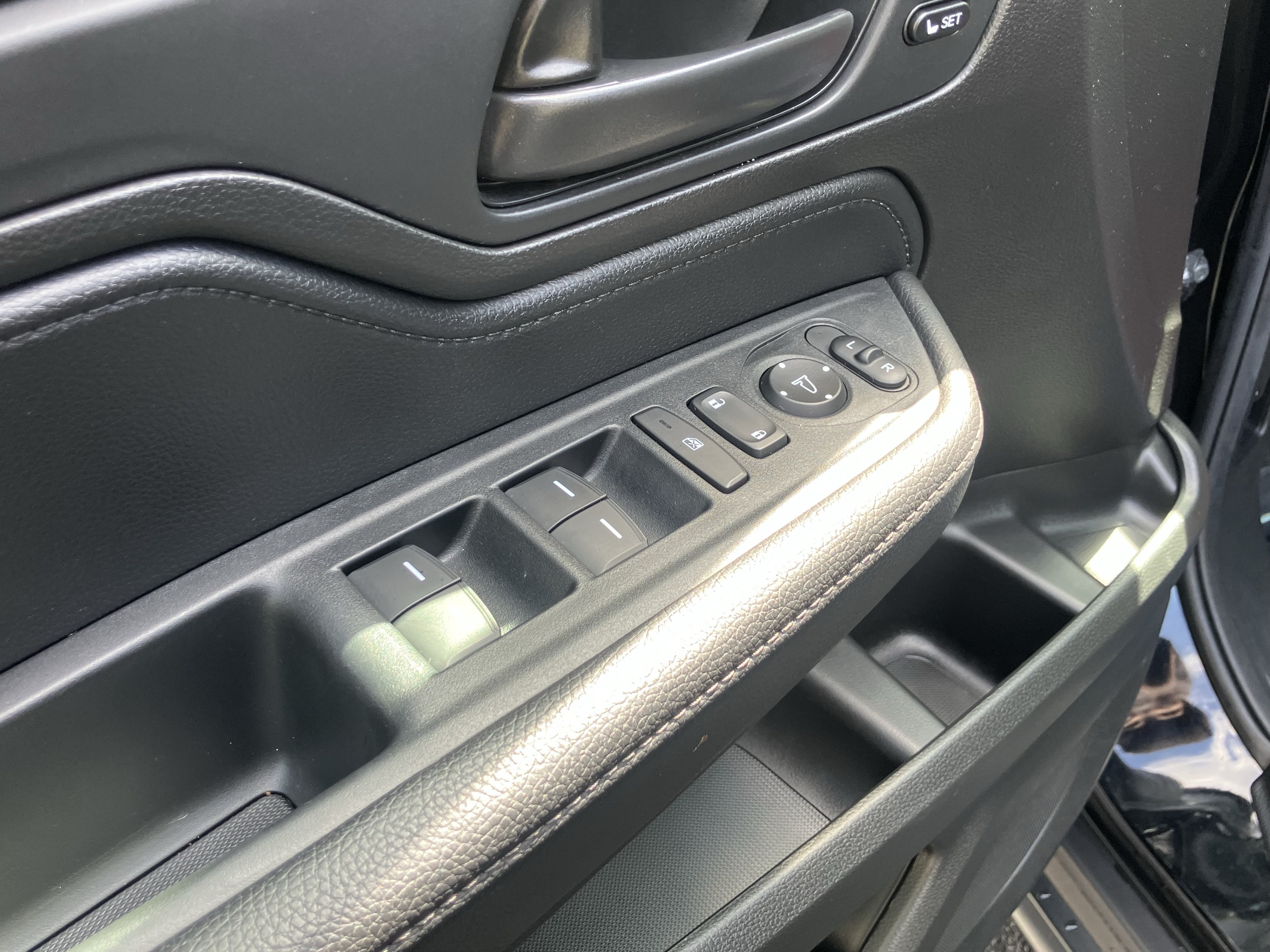 Certified 2024 Honda Odyssey EX-L image 17