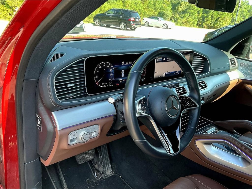 Used 2024 Mercedes-Benz GLS 450 4MATIC image 4