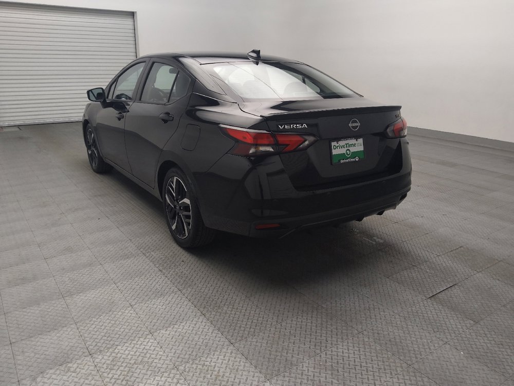 Used 2024 Nissan Versa SR FWD image 5