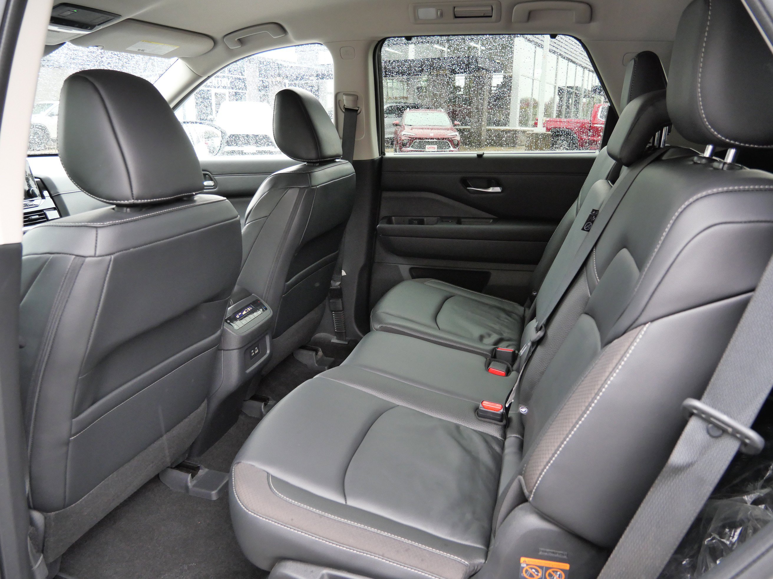 Used 2023 Nissan Pathfinder SL image 13