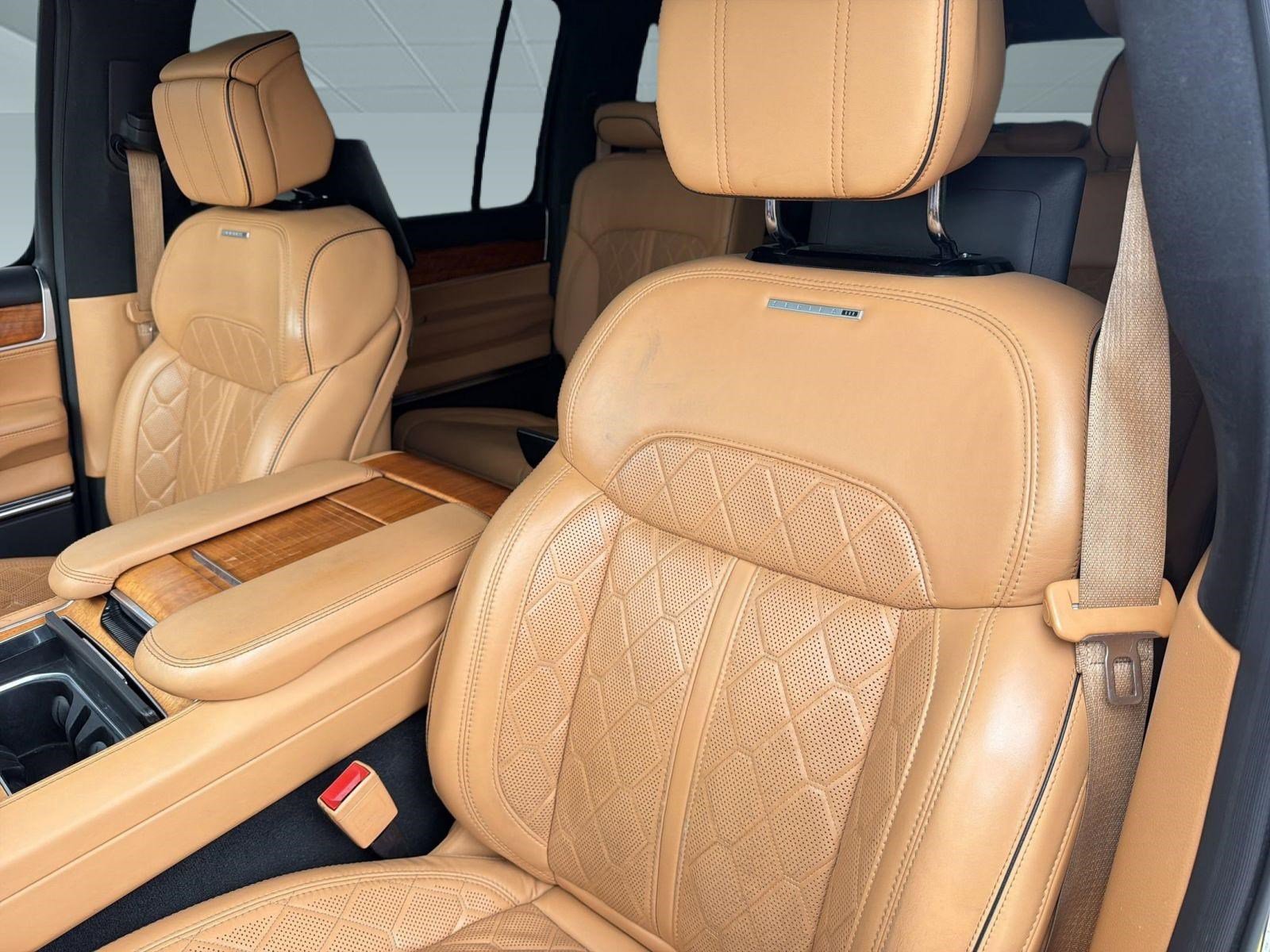 Used 2022 Jeep Grand Wagoneer Series III w/ Rear Seat Video Group 1 AWD/4WD image 20