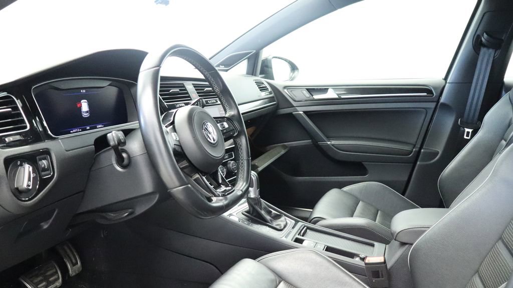 Used 2019 Volkswagen Golf R 4-Door image 23