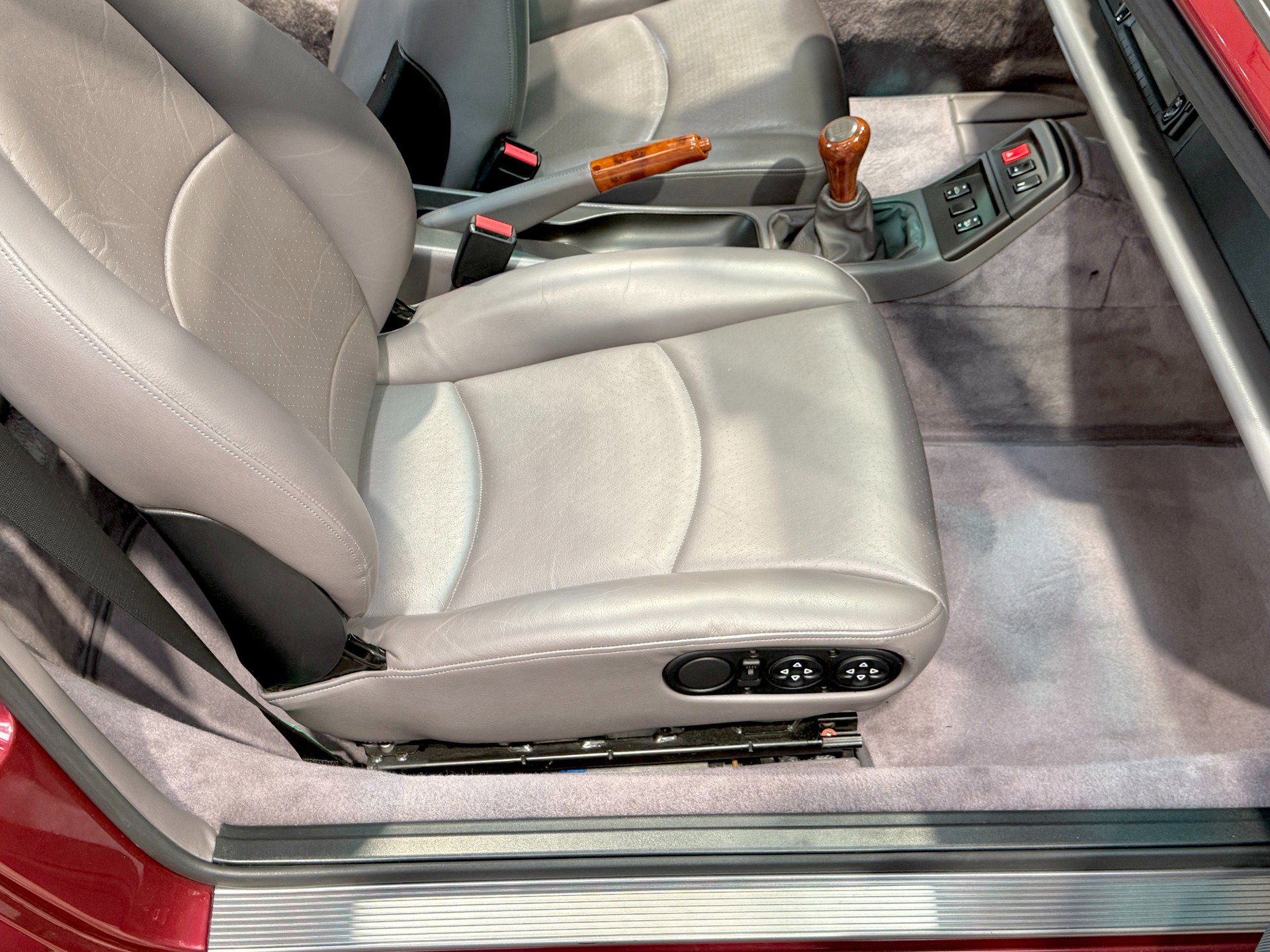 Used 1998 Porsche 911 Carrera S image 76