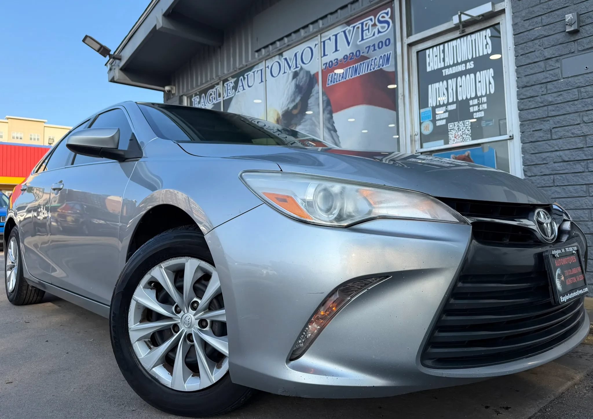 Used 2017 Toyota Camry LE w/ Moonroof Package FWD image 1