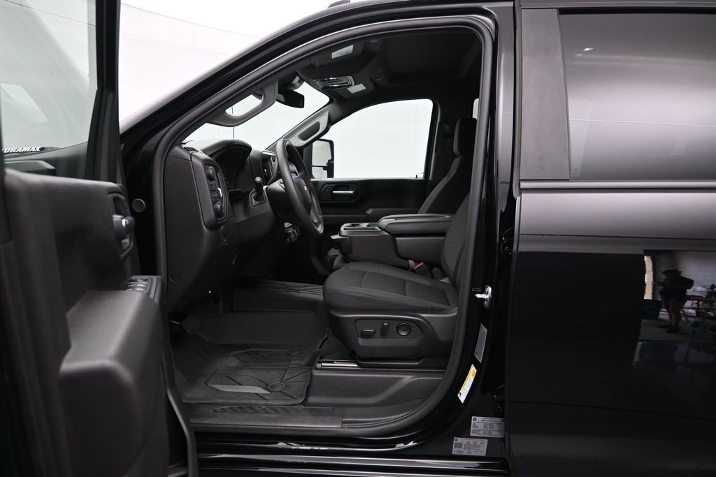 Used 2024 Chevrolet Silverado 2500 Custom w/ Custom Value Package AWD/4WD image 19