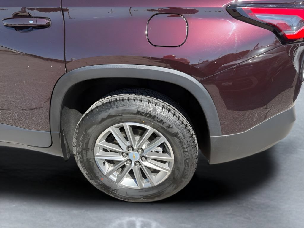Used 2023 Chevrolet Traverse LT FWD image 33