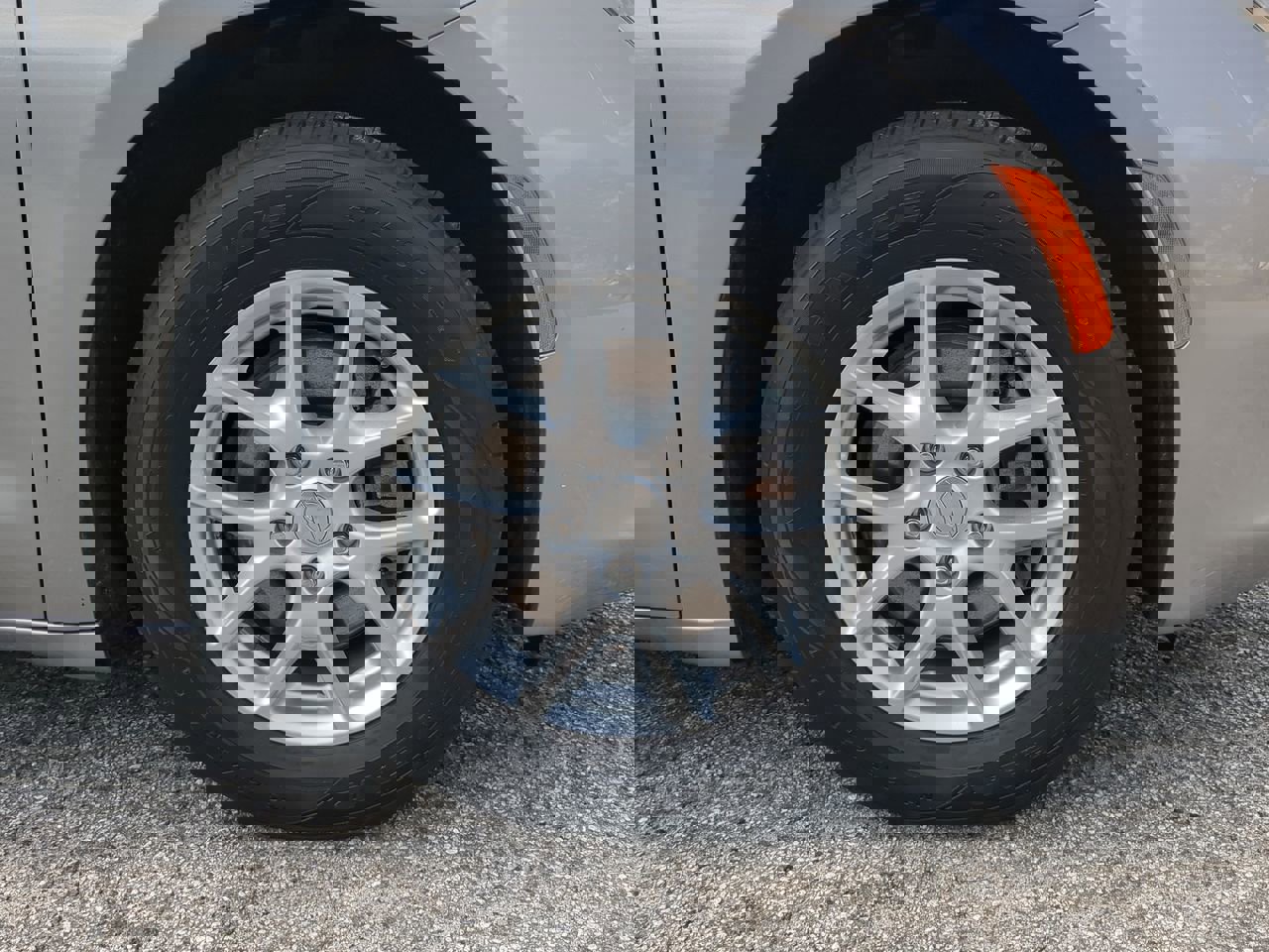 Certified 2020 Chrysler Voyager LX image 9