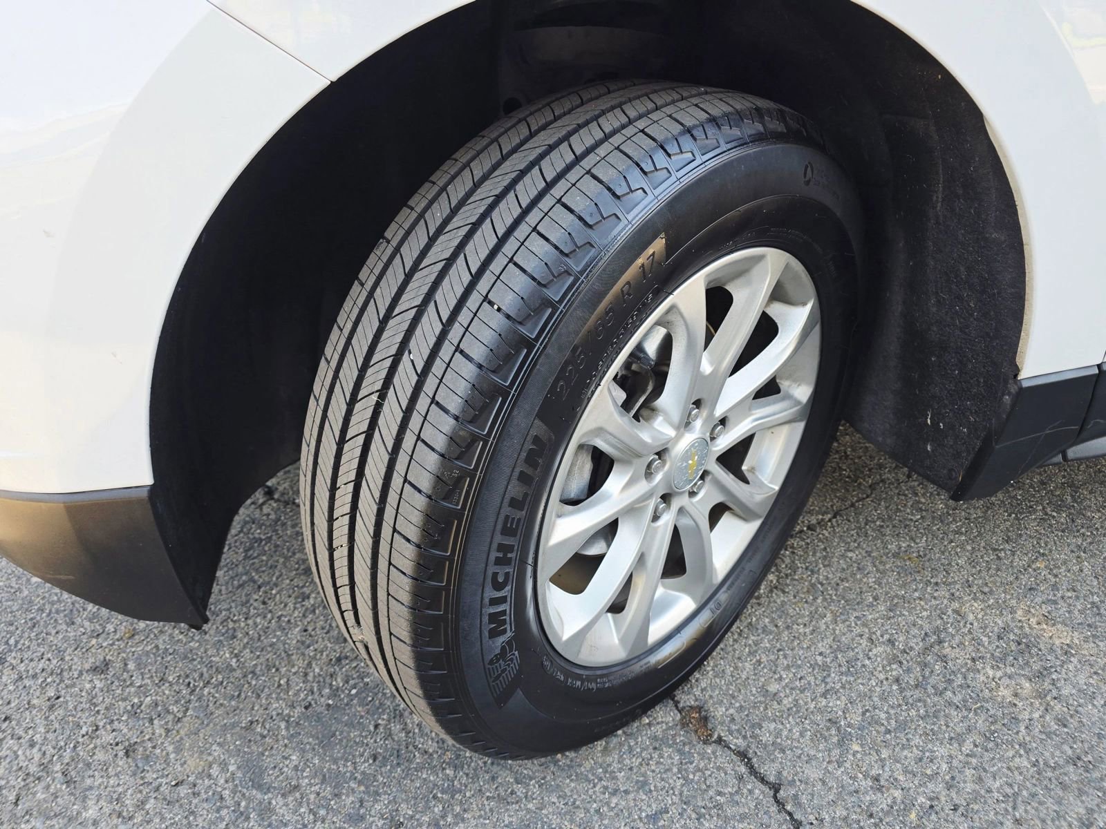 Used 2020 Chevrolet Equinox LT AWD/4WD image 25