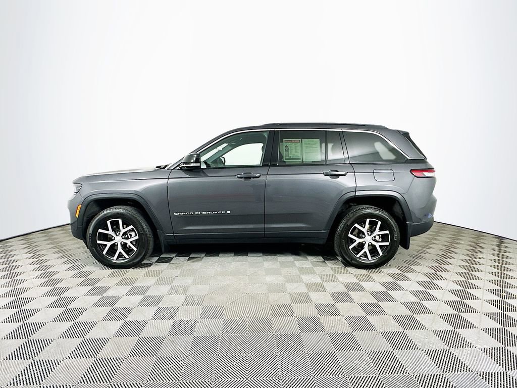 Certified 2025 Jeep Grand Cherokee Limited w/ MOPAR Finishing Package image 7