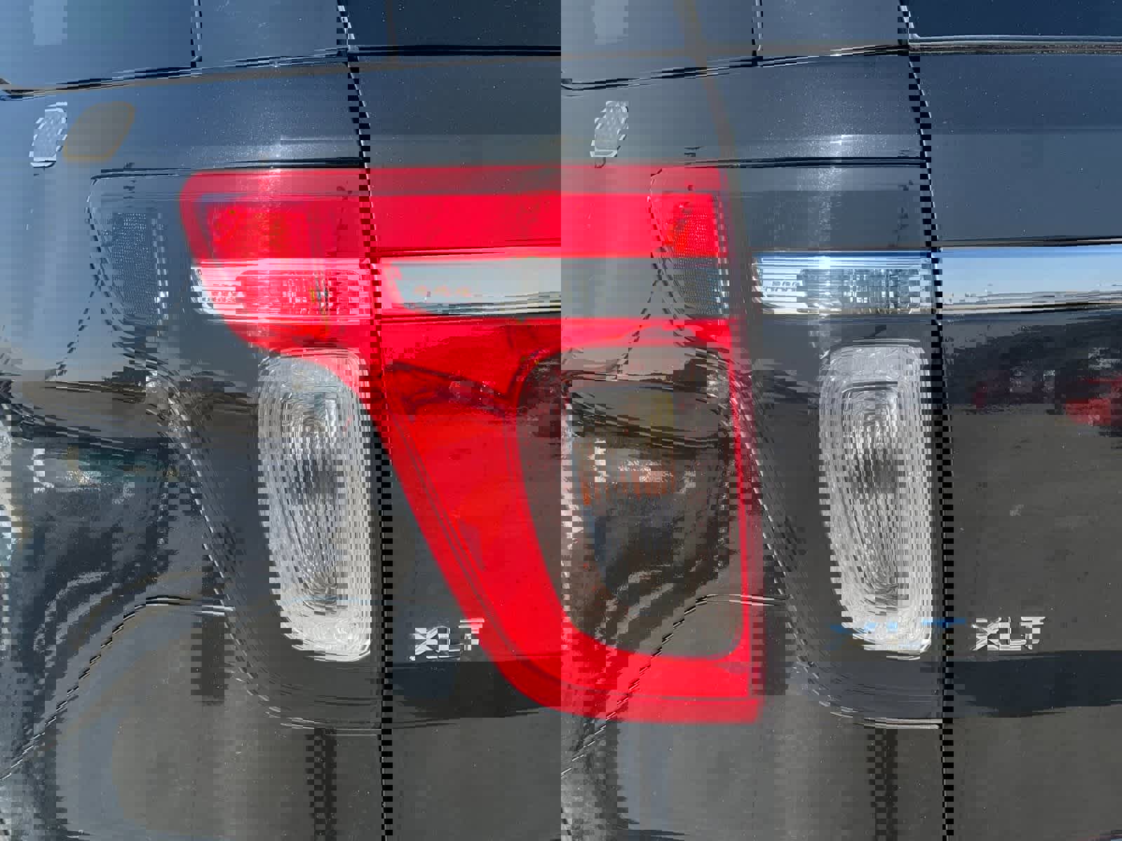 Used 2014 Ford Explorer XLT w/ Equipment Group 202A image 28