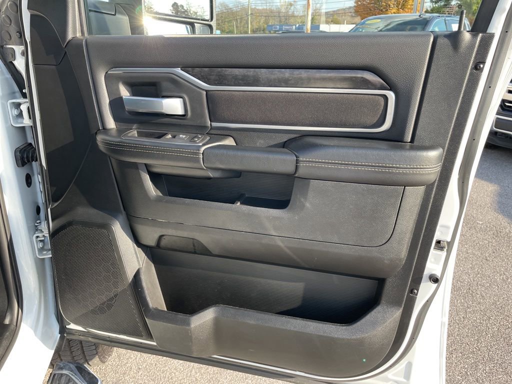Used 2024 RAM 2500 Big Horn image 30