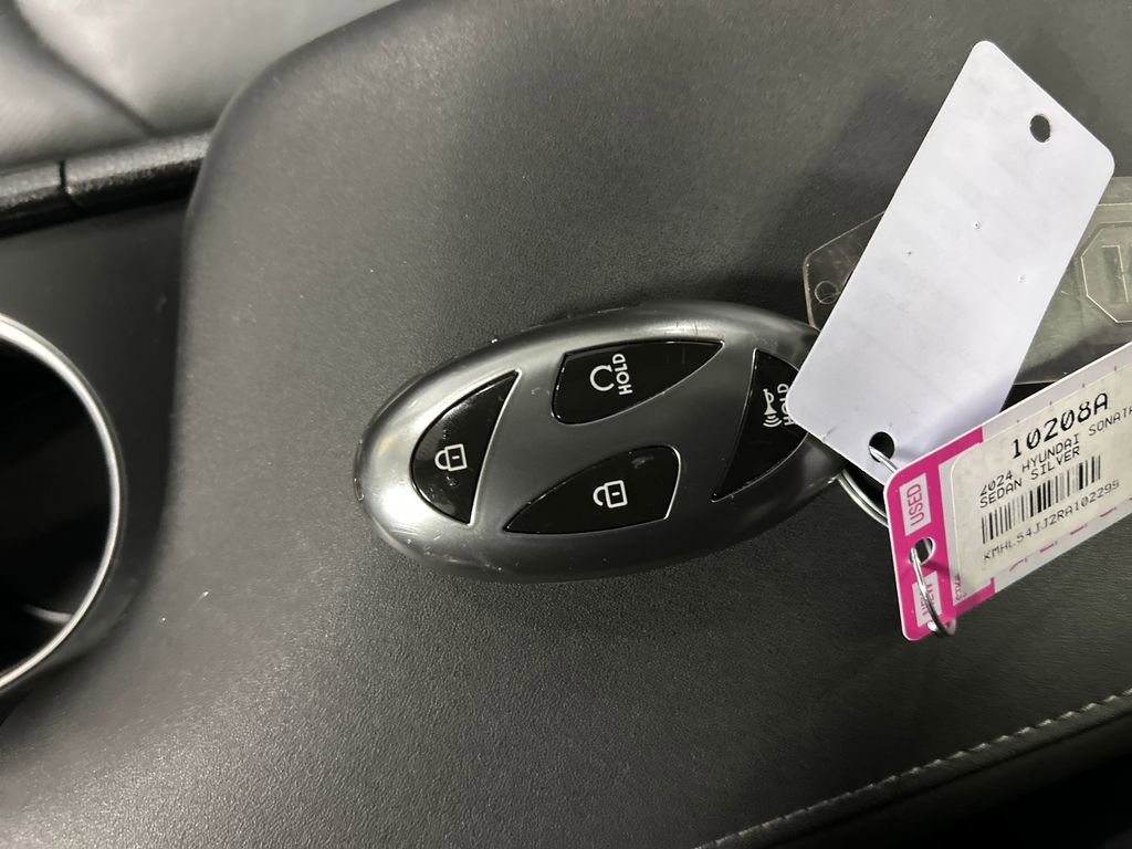 Used 2024 Hyundai Sonata Limited image 20