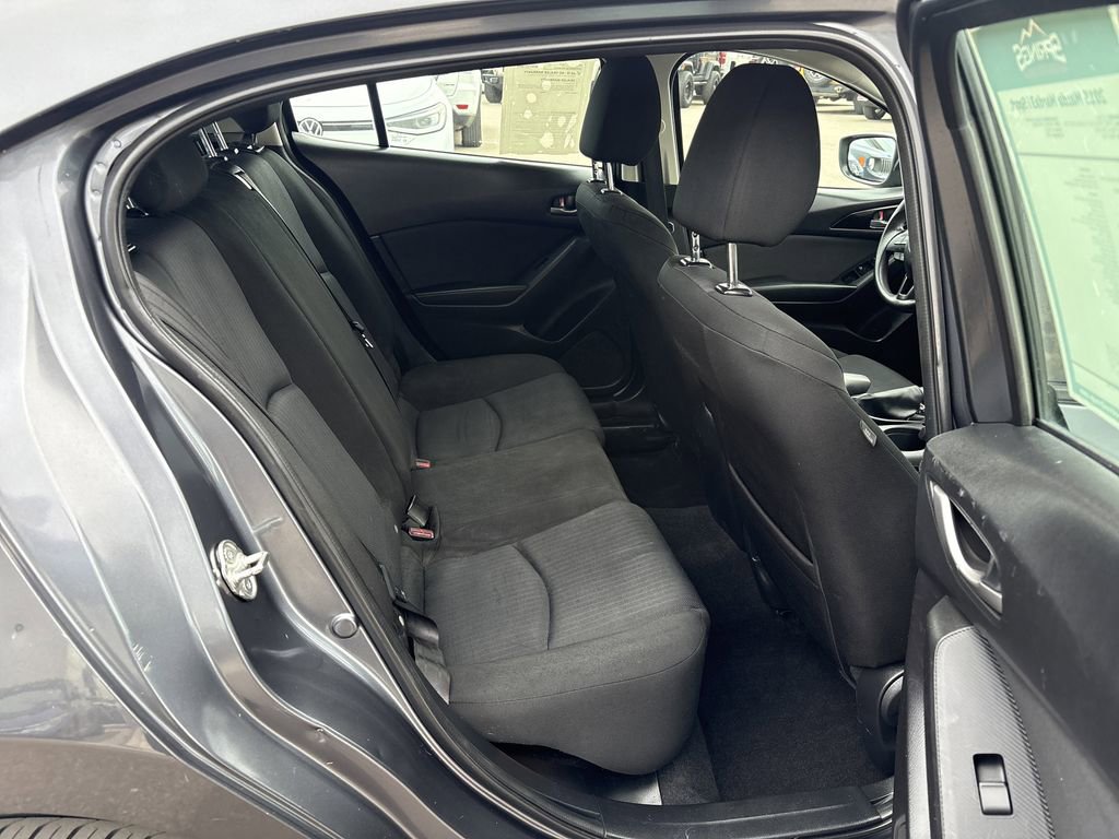 Used 2015 MAZDA MAZDA3 i Sport image 24