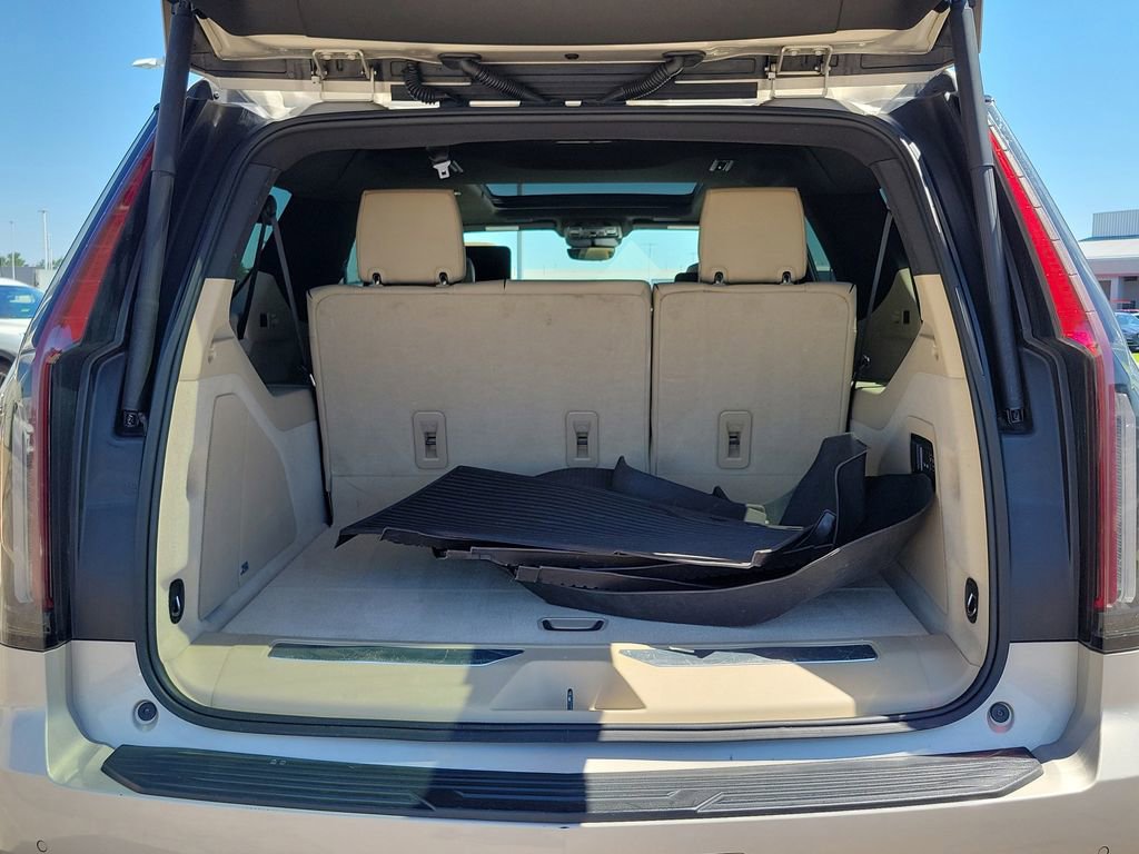 Used 2021 Cadillac Escalade ESV Premium Luxury w/ Driver Assist Tech Package AWD/4WD image 11