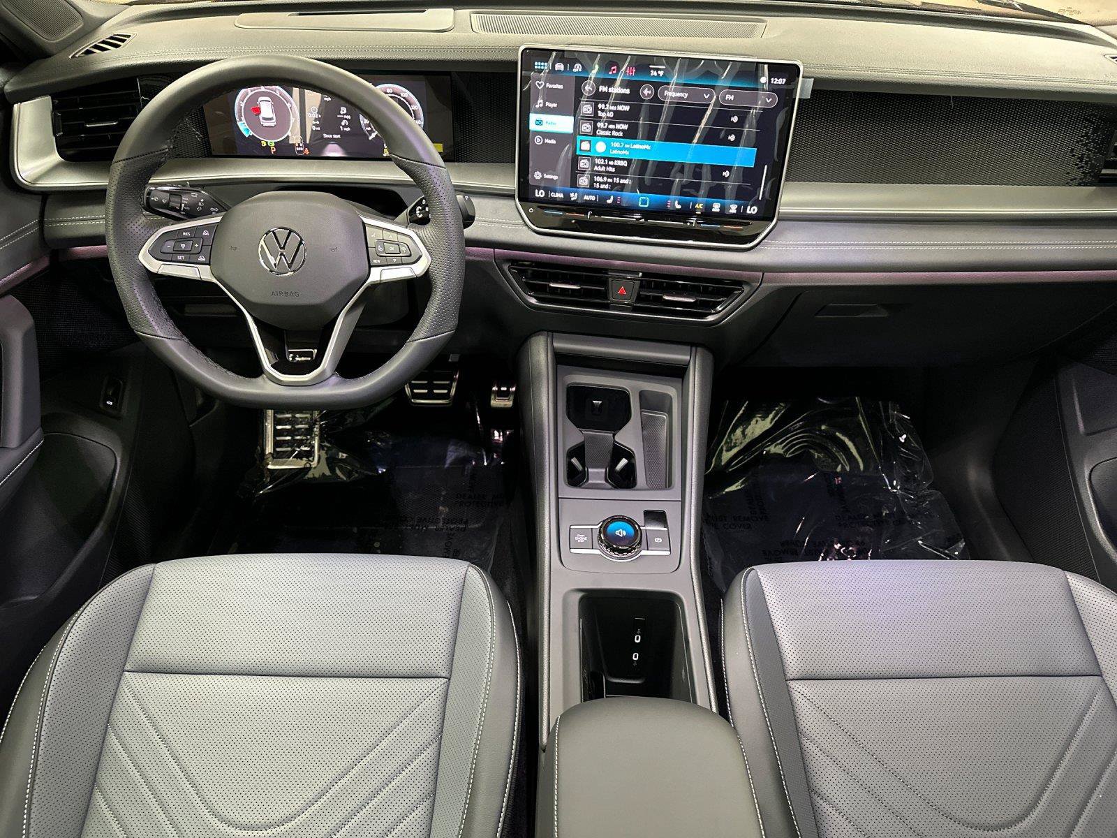 New 2026 Volkswagen Tiguan SE R-Line AWD/4WD image 12
