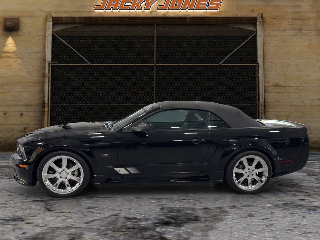 Used 2006 Ford Mustang GT RWD image 3