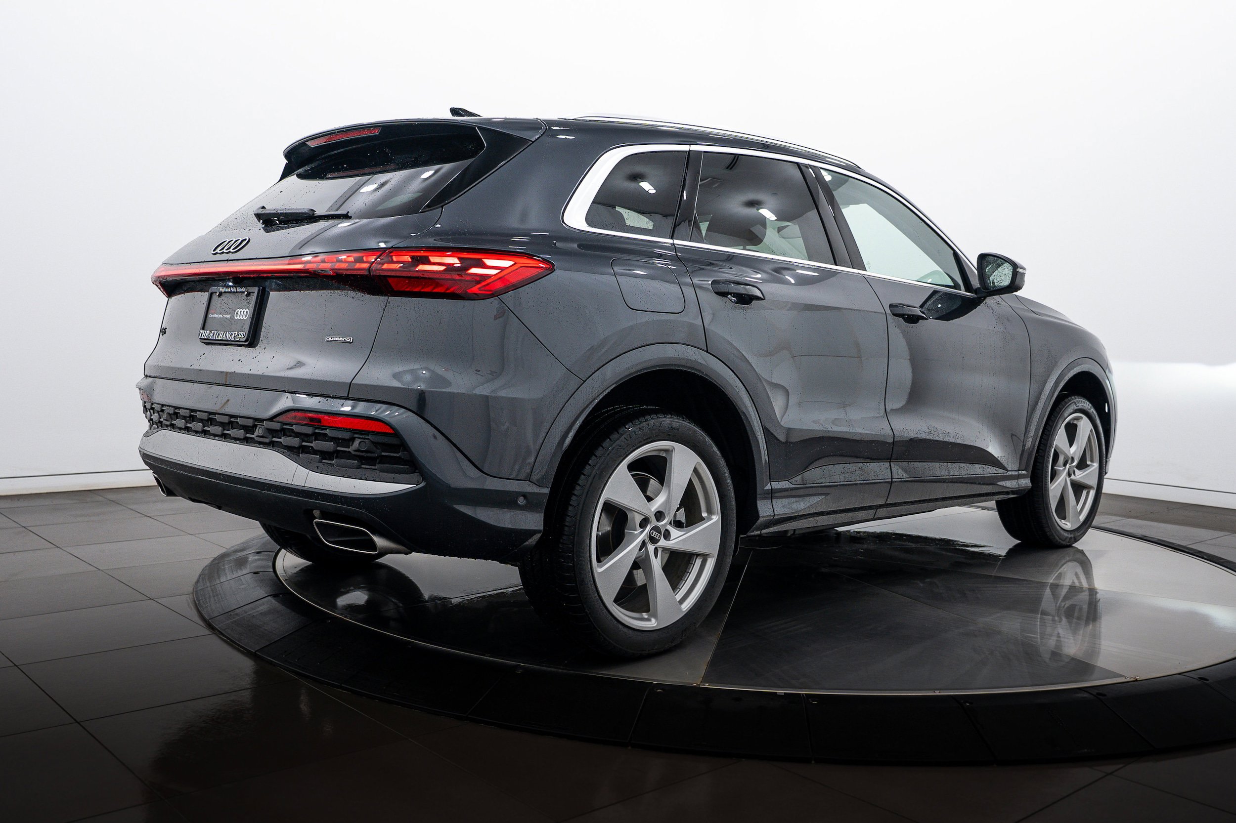 Certified 2025 Audi Q5 Premium Plus w/ Premium Plus AWD/4WD image 4
