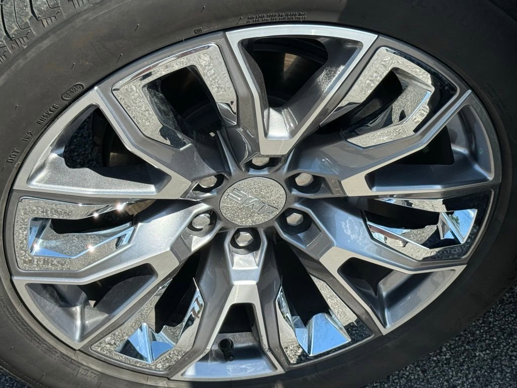 Used 2025 GMC Sierra 1500 Denali AWD/4WD image 14