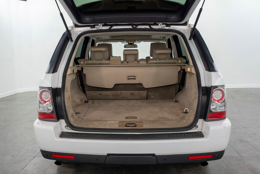 Used 2011 Land Rover Range Rover Sport HSE image 15