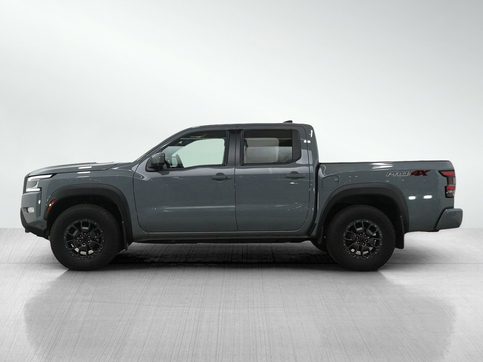 Used 2024 Nissan Frontier PRO-4X w/ Pro Premium Package image 2