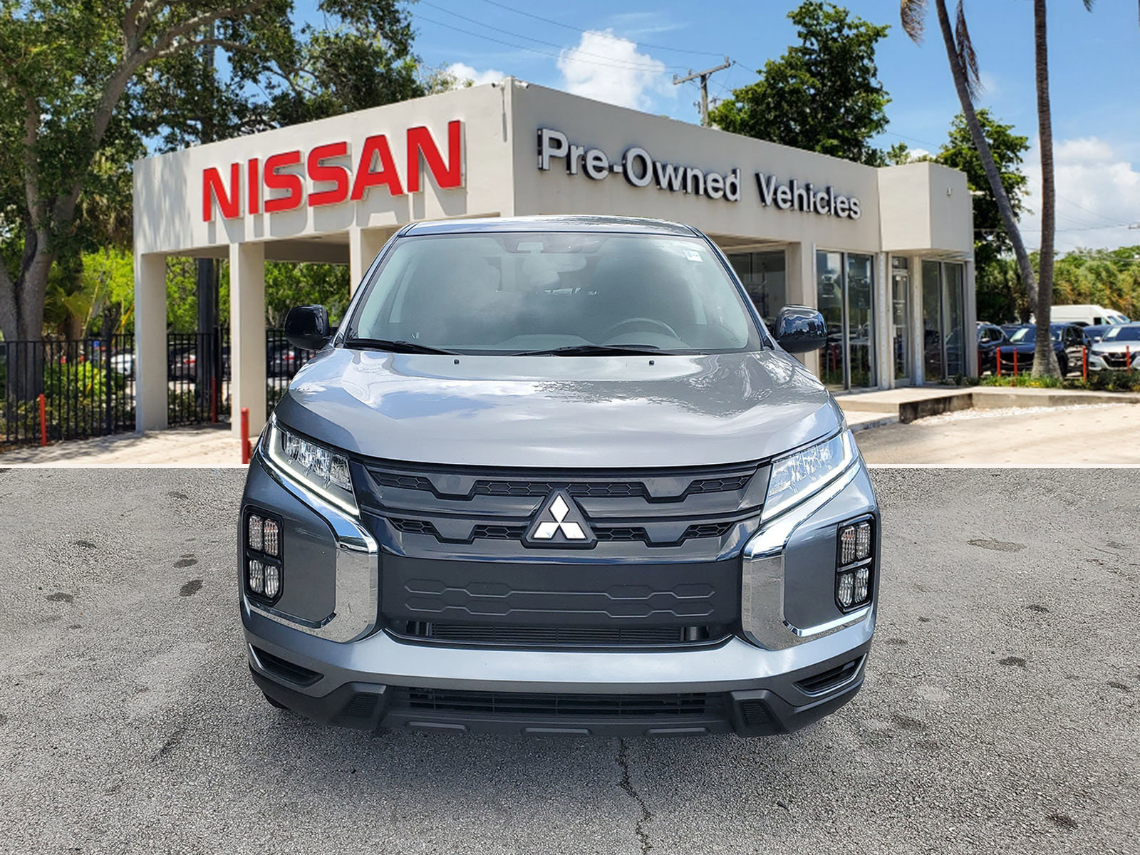 Used 2023 Mitsubishi Outlander Sport LE image 2