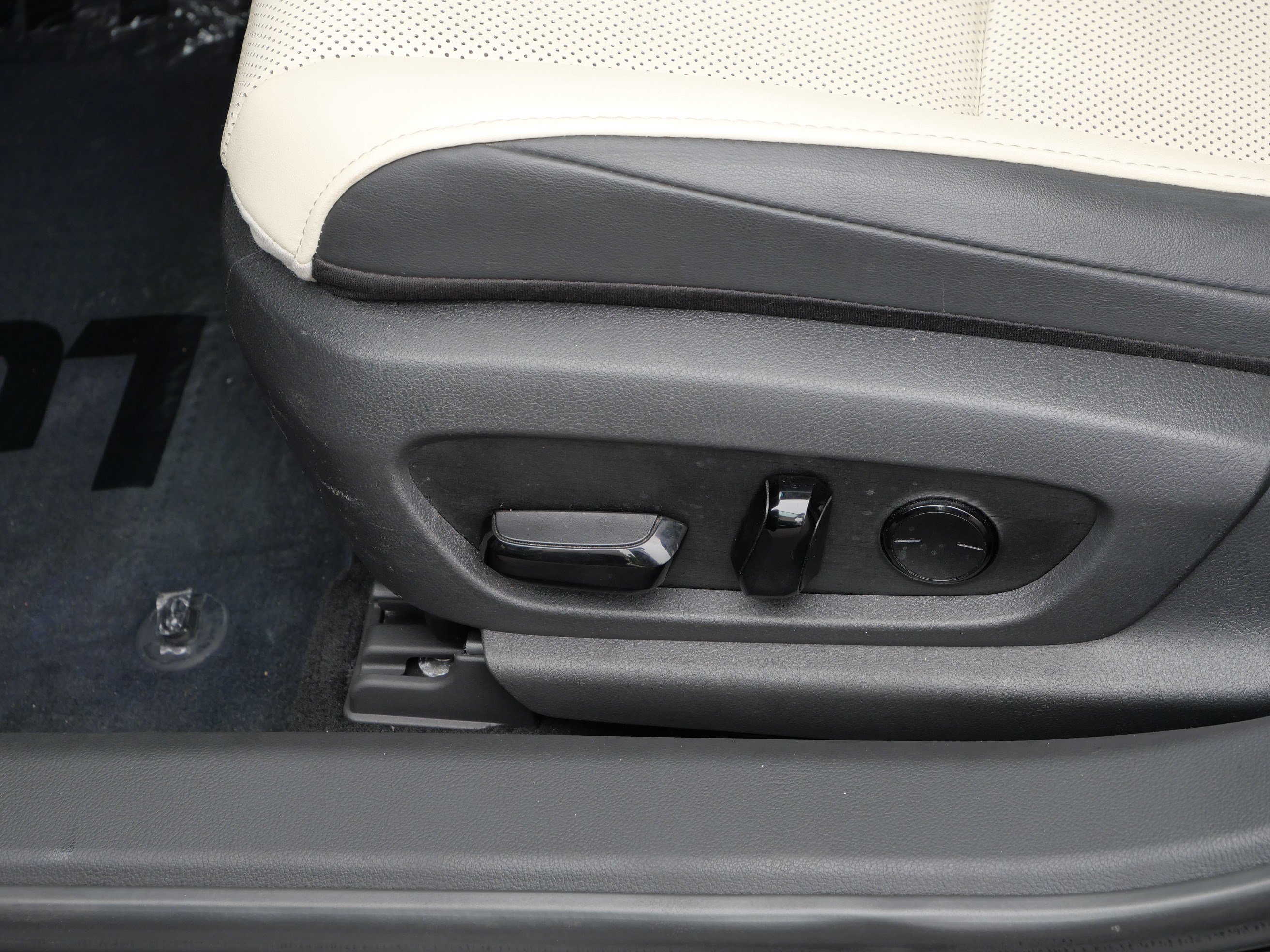 Used 2022 Lexus ES 350 w/ Premium Package FWD image 19