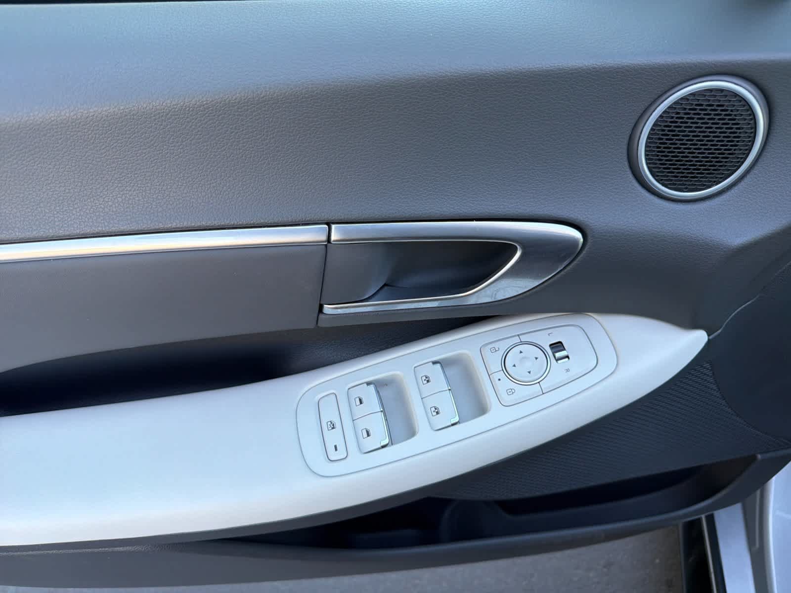Used 2023 Hyundai Sonata SEL FWD image 12