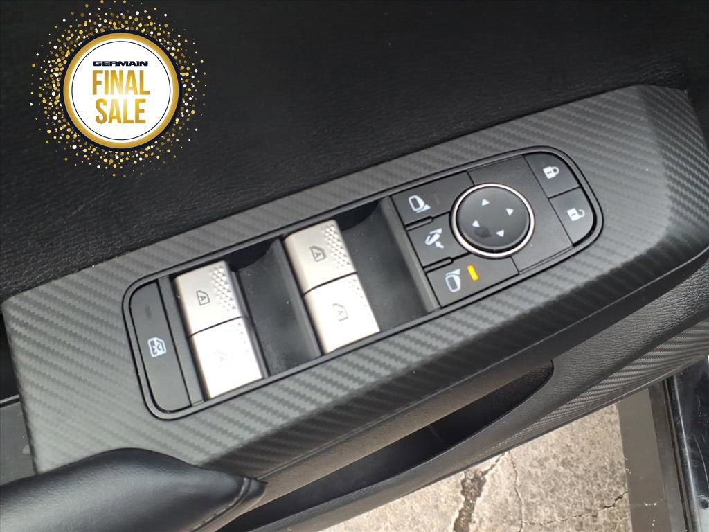 Used 2024 Mitsubishi Outlander SE image 12