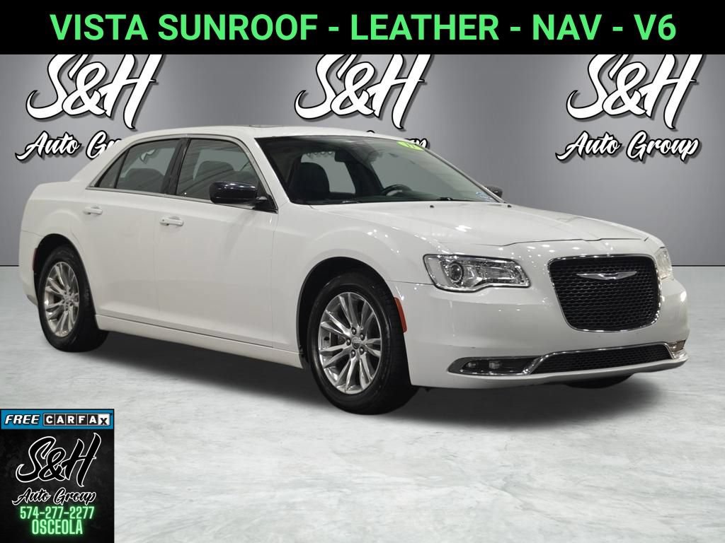Used 2017 Chrysler 300 Touring w/ Value Package RWD image 1