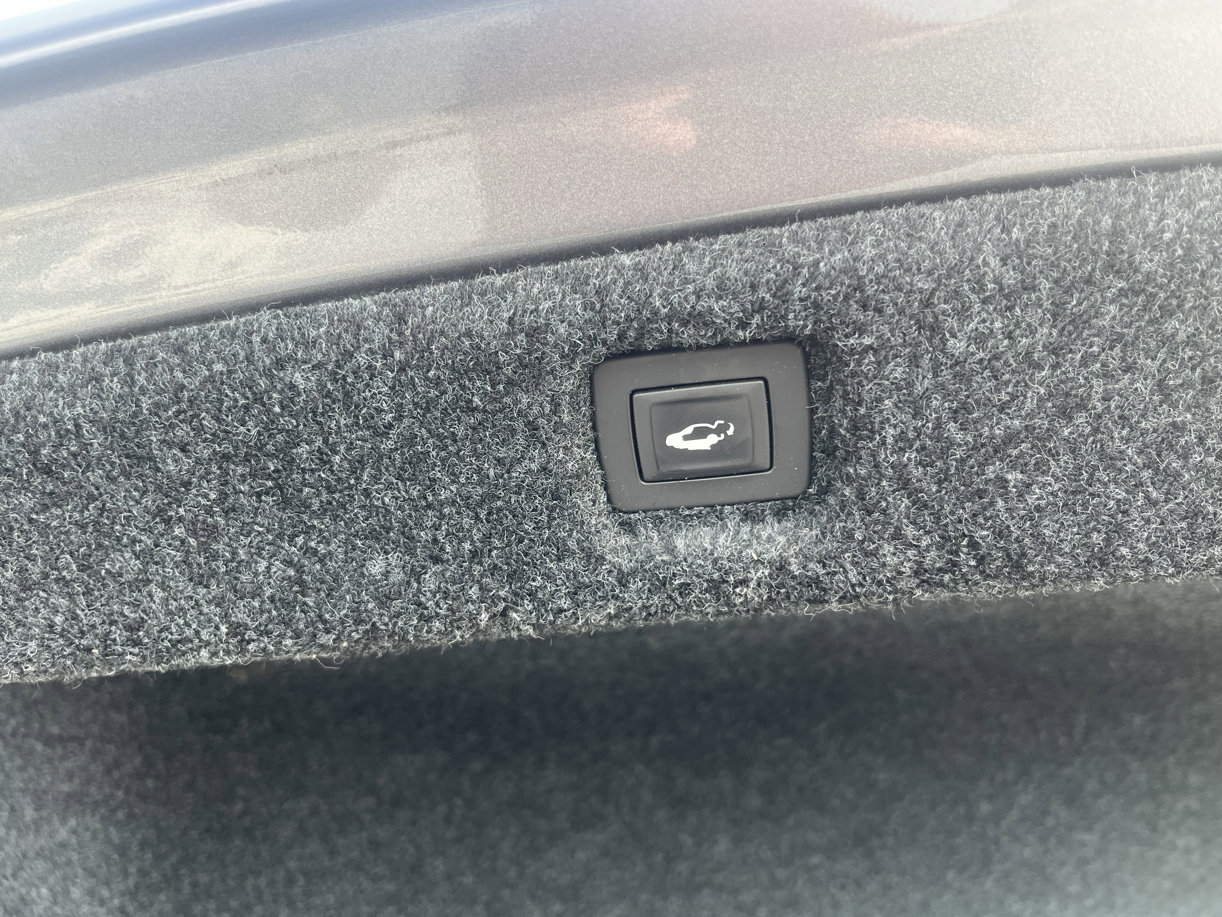 Used 2018 Cadillac CT6 Luxury AWD/4WD image 13
