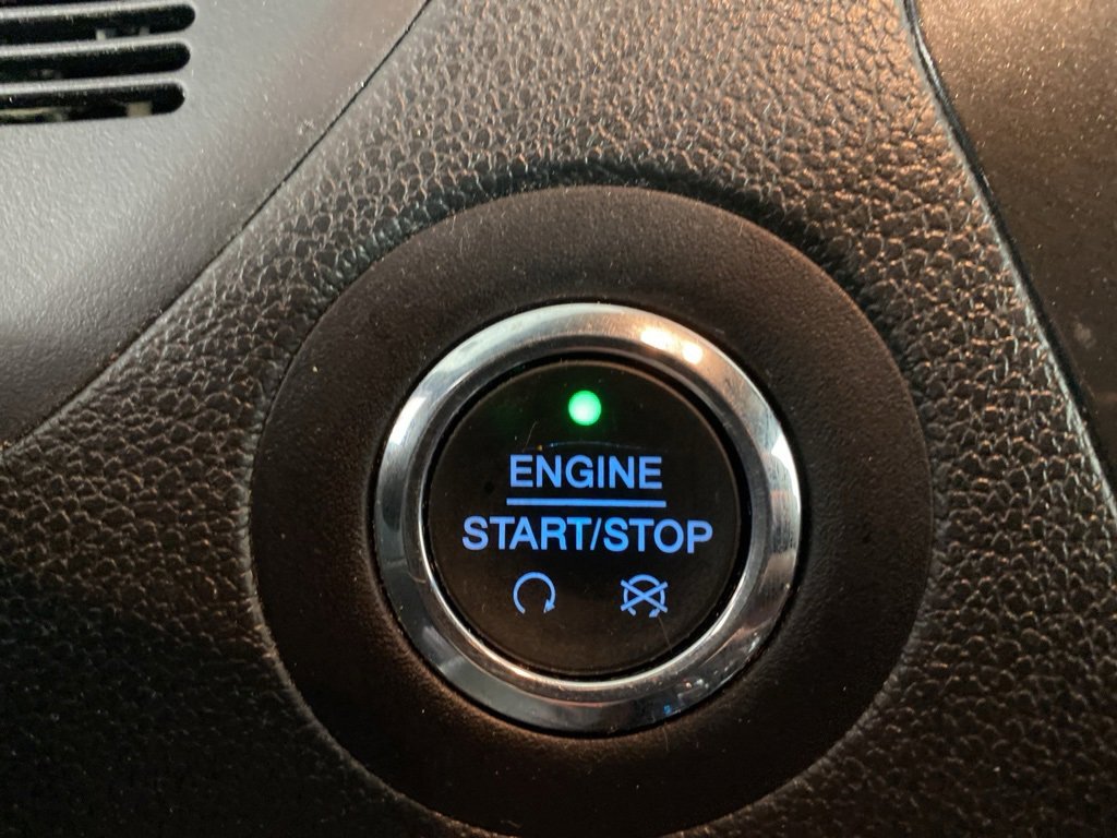 Used 2018 Ford Explorer XLT image 9