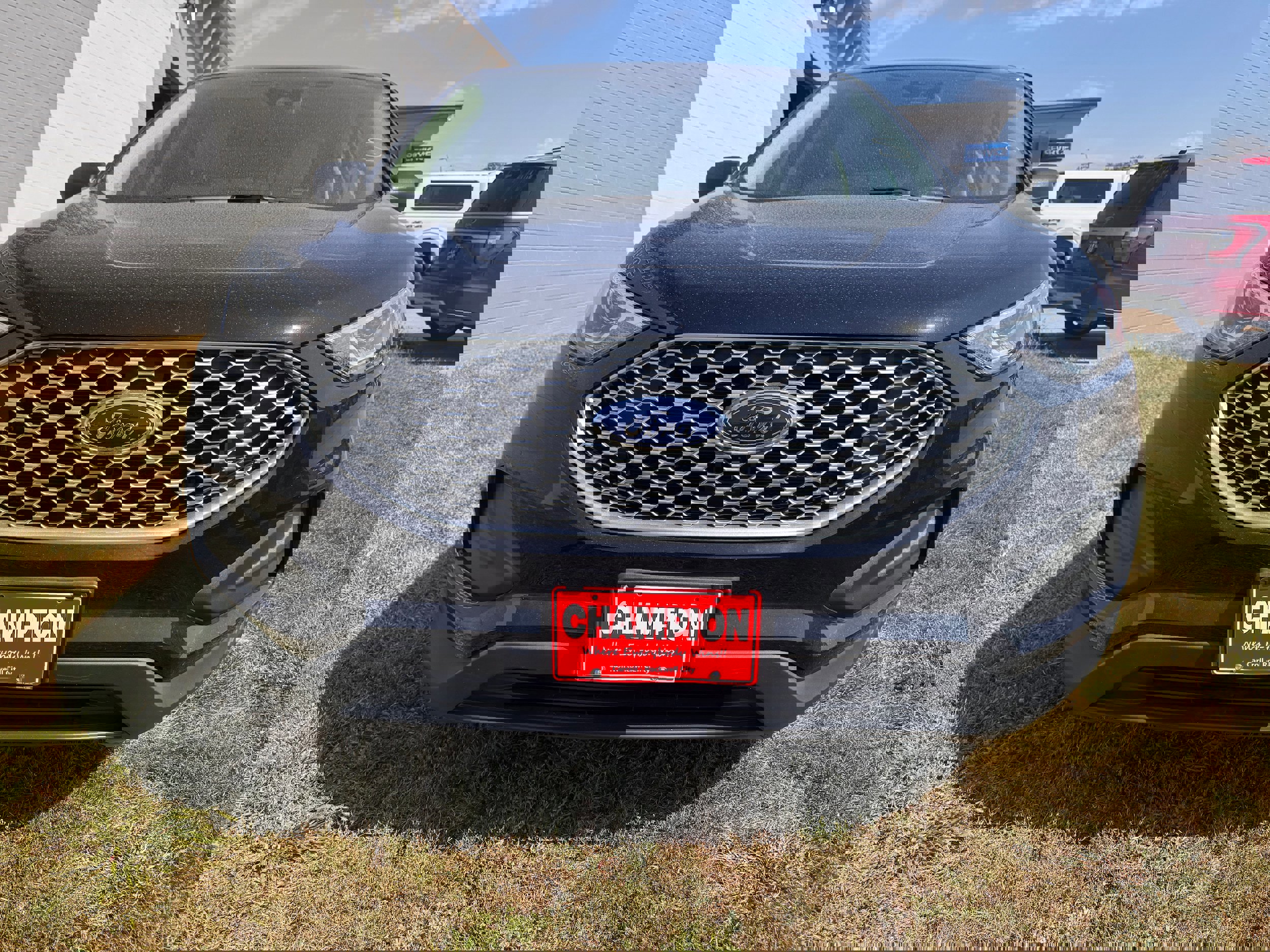 Used 2024 Ford Edge SE image 3