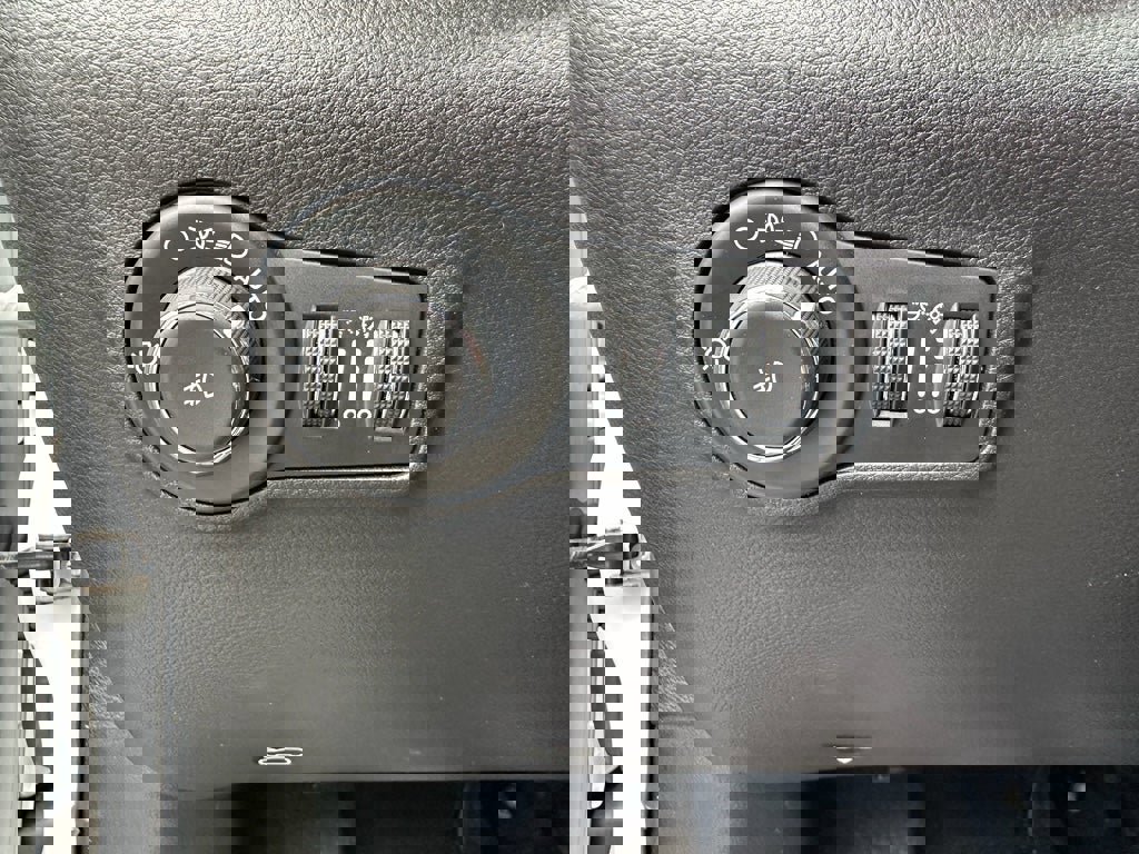 Used 2024 Jeep Compass Latitude image 16