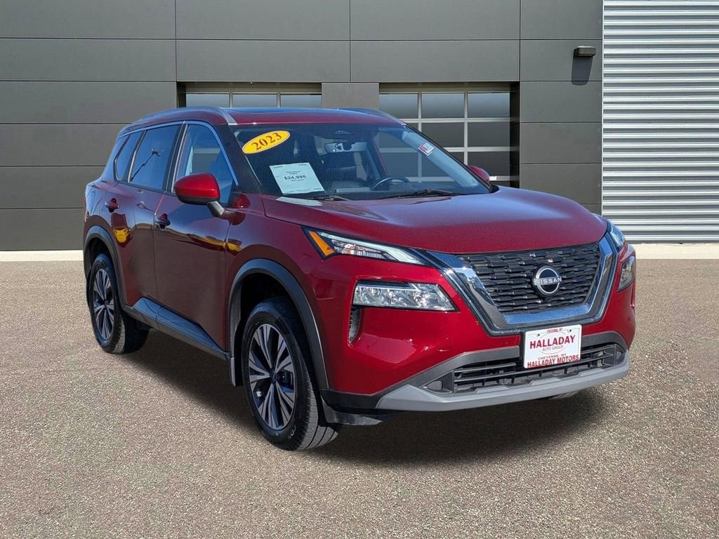 Used 2023 Nissan Rogue SV w/ SV Premium B Package image 3