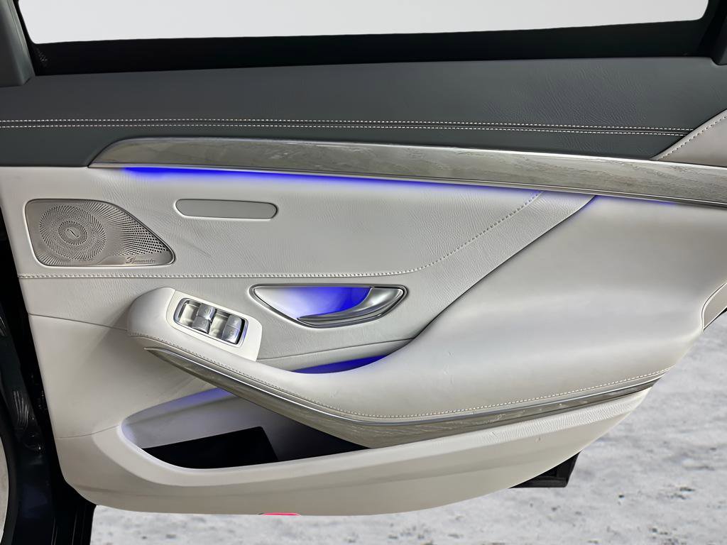 Used 2015 Mercedes-Benz S 550 Sedan image 30