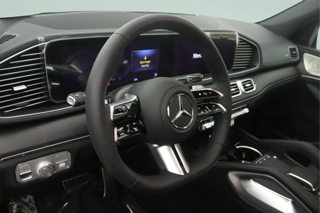 New 2026 Mercedes-Benz GLS 450 4MATIC image 4