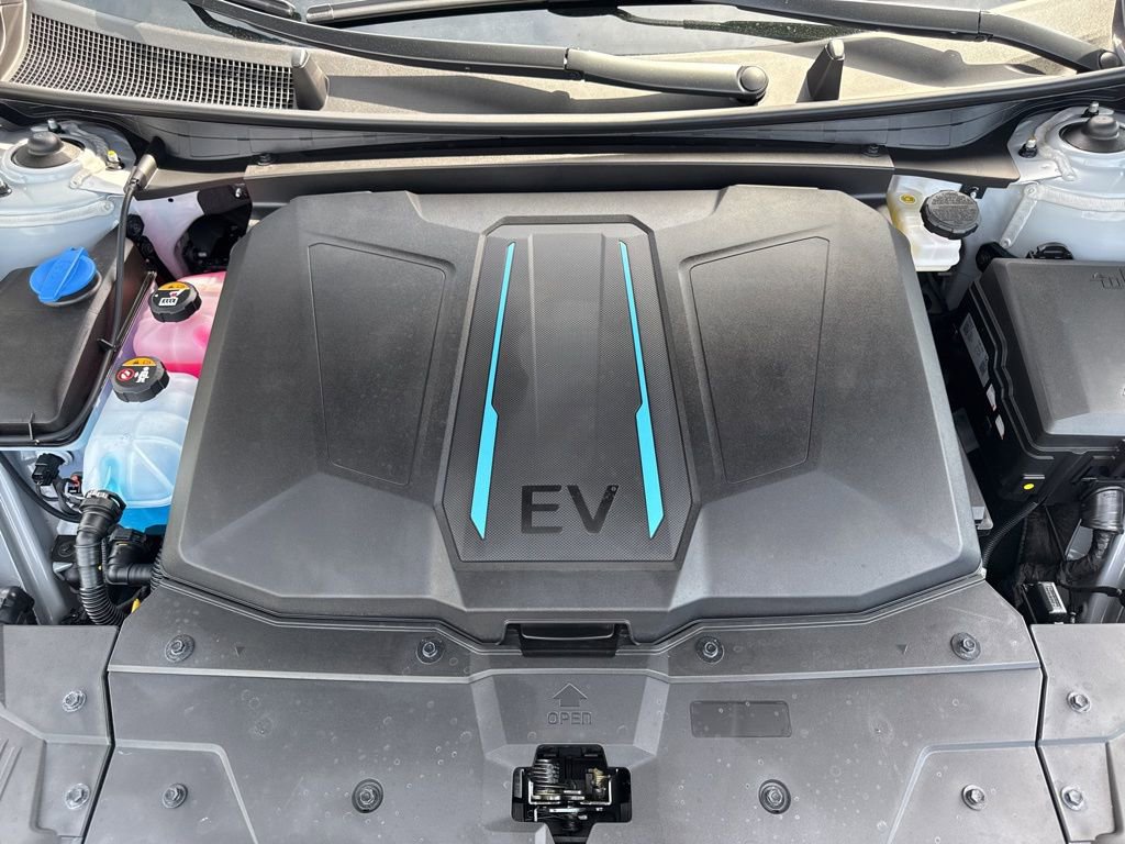 Used 2024 Hyundai Ioniq 5 SE image 33