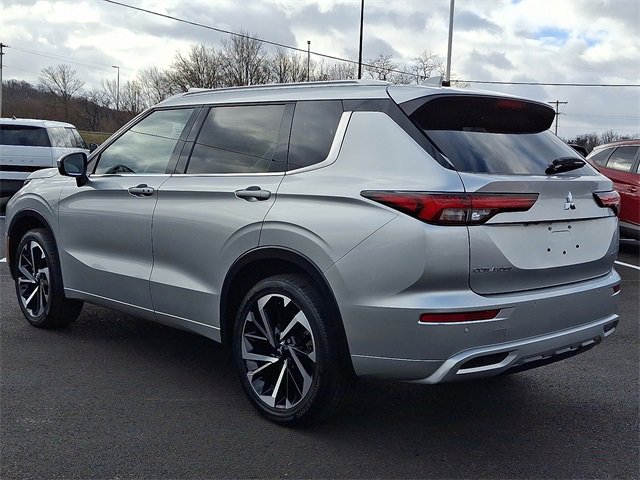 Used 2024 Mitsubishi Outlander SEL image 4