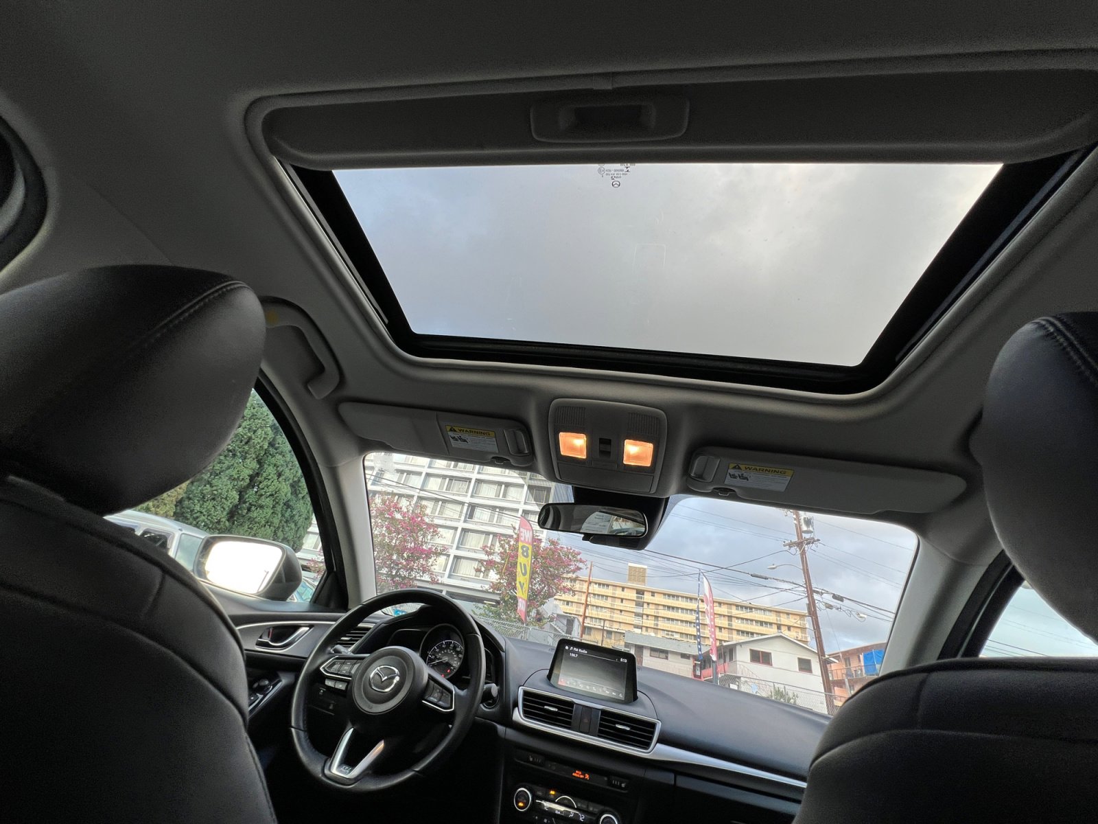 Used 2018 MAZDA MAZDA3 Touring image 26