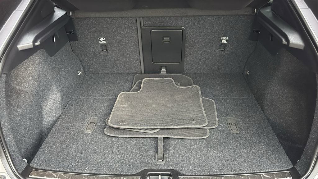Used 2023 Volvo C40 P8 Recharge Plus AWD/4WD image 31