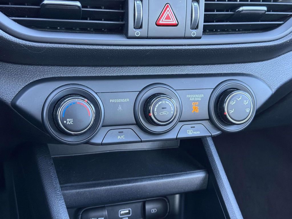 Used 2024 Kia Forte LXS image 5