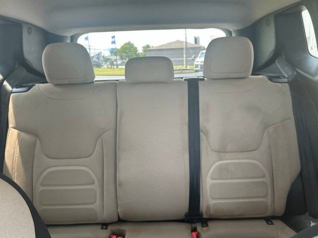 Used 2020 Jeep Renegade Latitude FWD image 30