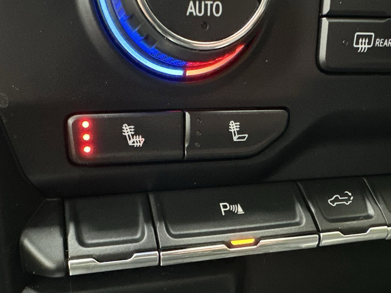 Used 2021 Chevrolet Silverado 1500 LT Trail Boss w/ LT Trail Boss Premium Package image 21