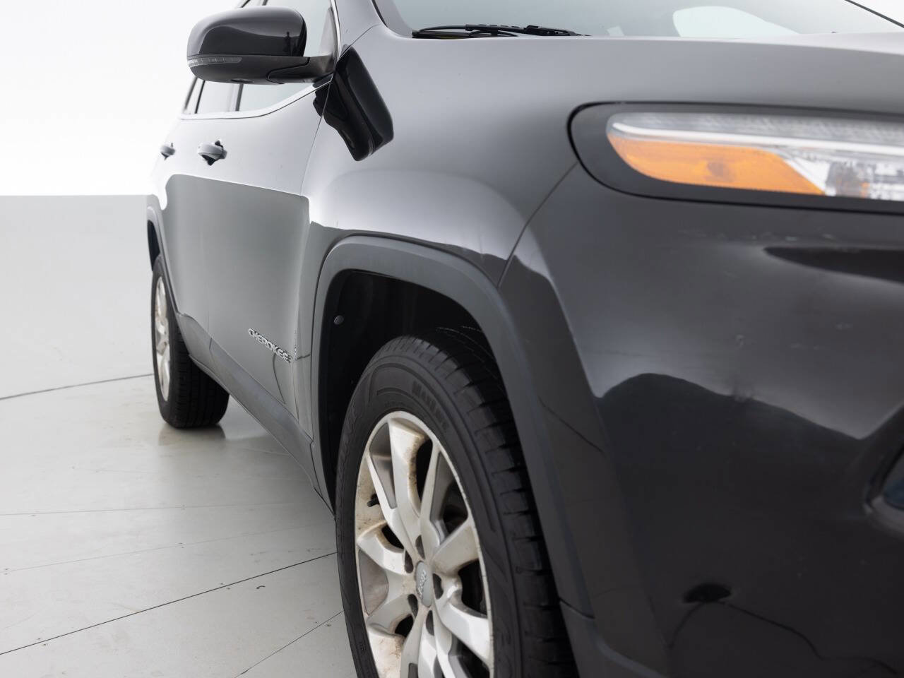 Used 2014 Jeep Cherokee Limited AWD/4WD image 11