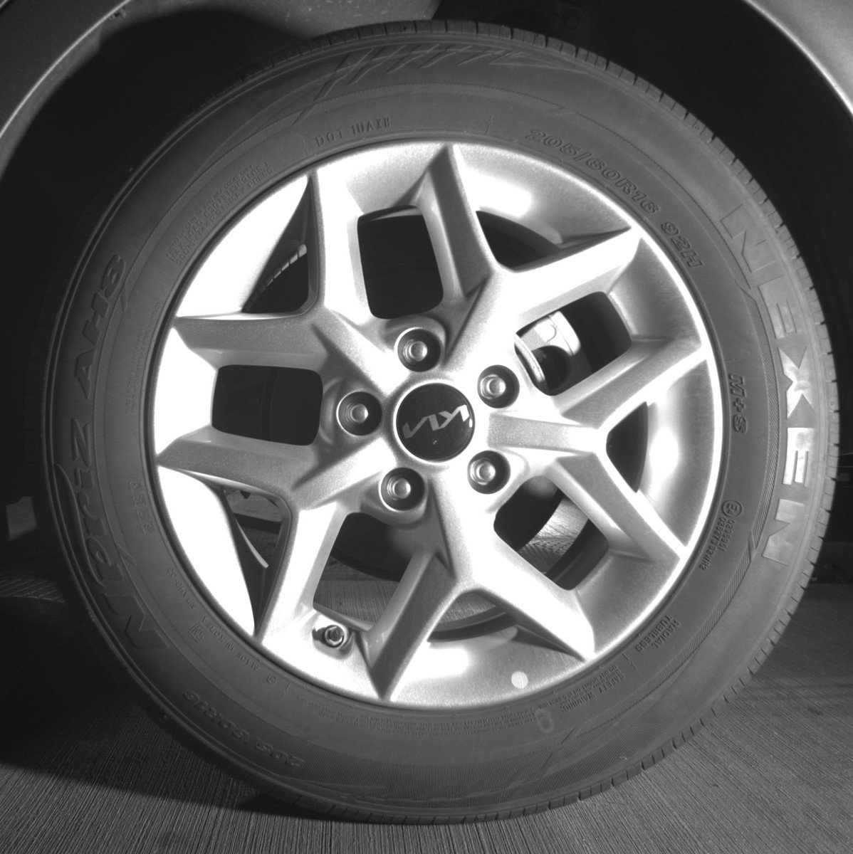 Used 2025 Kia Soul LX w/ LX Technology Package FWD image 14